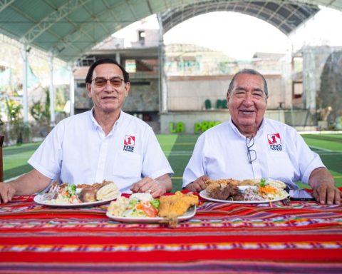 Mario Vizcarra: They present an objection against his presidential candidacy, but JEE observes it