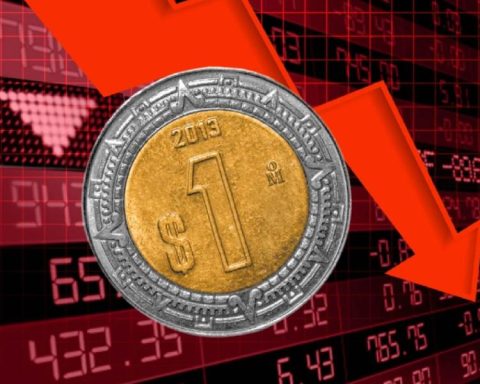 Mexican peso depreciates in Christmas Eve session