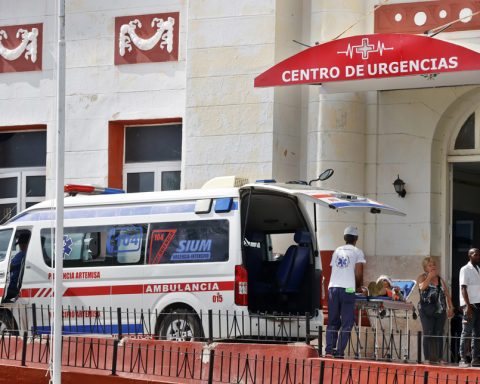 Minors form a risk group in the dengue and chikungunya epidemic that plagues Cuba