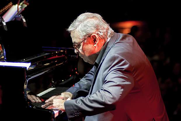 José María Vitier.