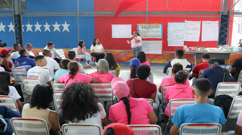 National government supervises progress of communal projects in El Valle