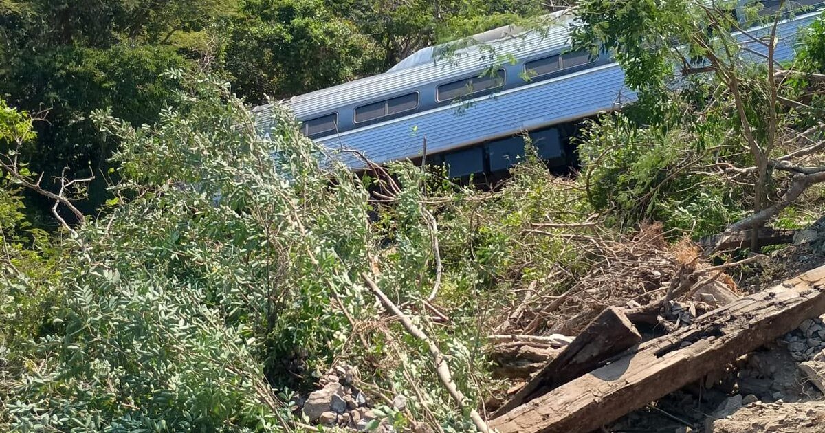 Navy confirms 13 people killed by Interoceanic Train derailment