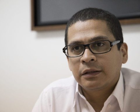 Nicmer Evans' wife demands health guarantees: "He had digestive tract surgery"