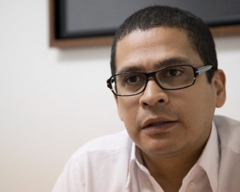 Nicmer Evans' wife was able to visit him in El Helicoide: she demands to know what he is accused of