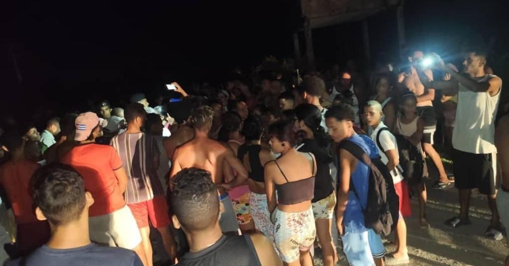 Night protests multiply against blackouts lasting more than 12 hours in Cuba