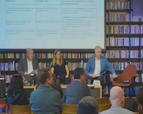 Norwegian Peace Movement rejects Machado's Nobel Prize for deviation from principles