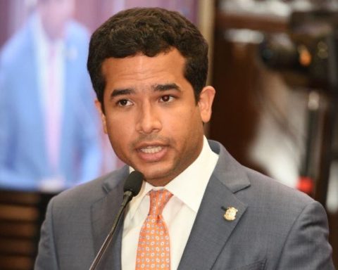 Omar Fernández critica Presupuesto 2026 por baja inversión