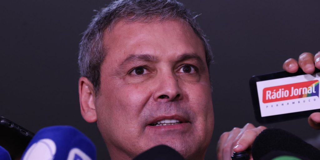 PT leader considers the decision to vote on dosimetry PL to be scandalous