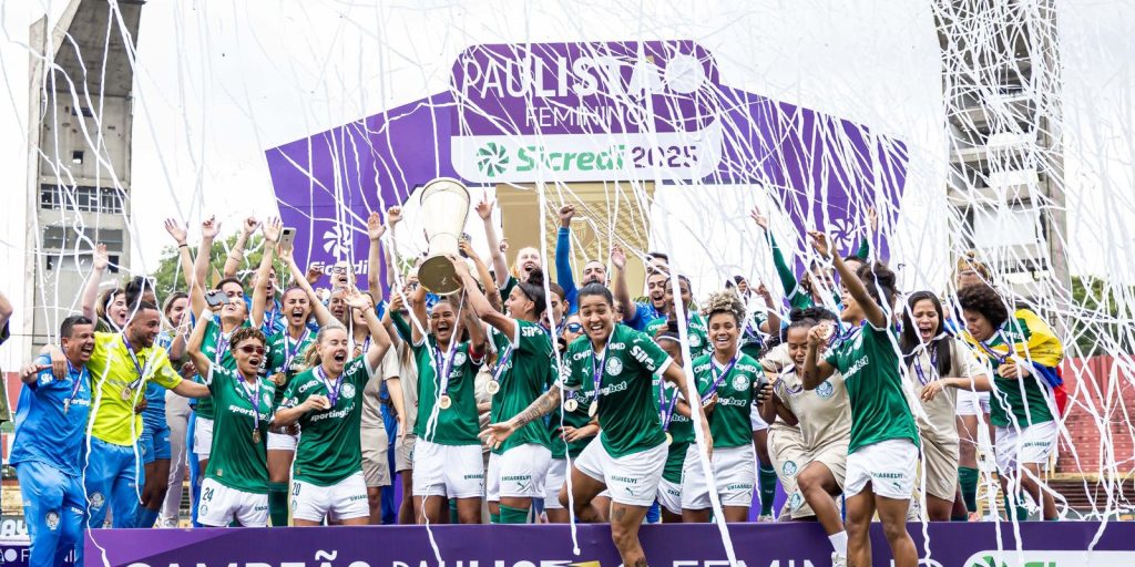 Palmeiras holds off Corinthians and wins the Paulista Feminino four