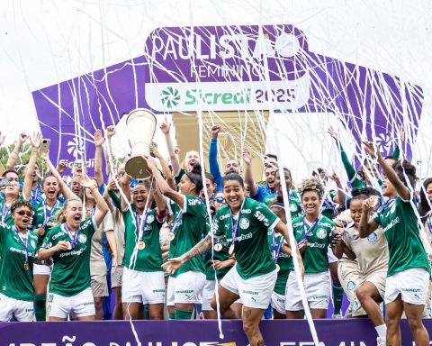 Palmeiras holds off Corinthians and wins the Paulista Feminino four
