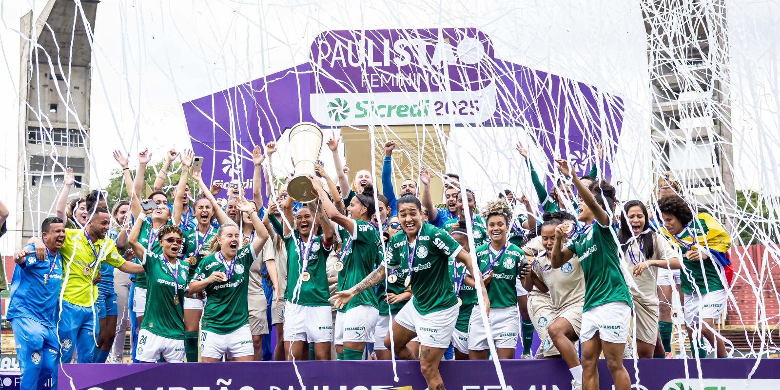 Palmeiras holds off Corinthians and wins the Paulista Feminino four