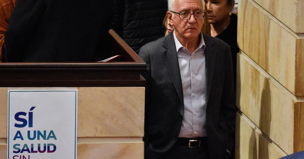 Patients and unions demand clarity and actions after the health reform file