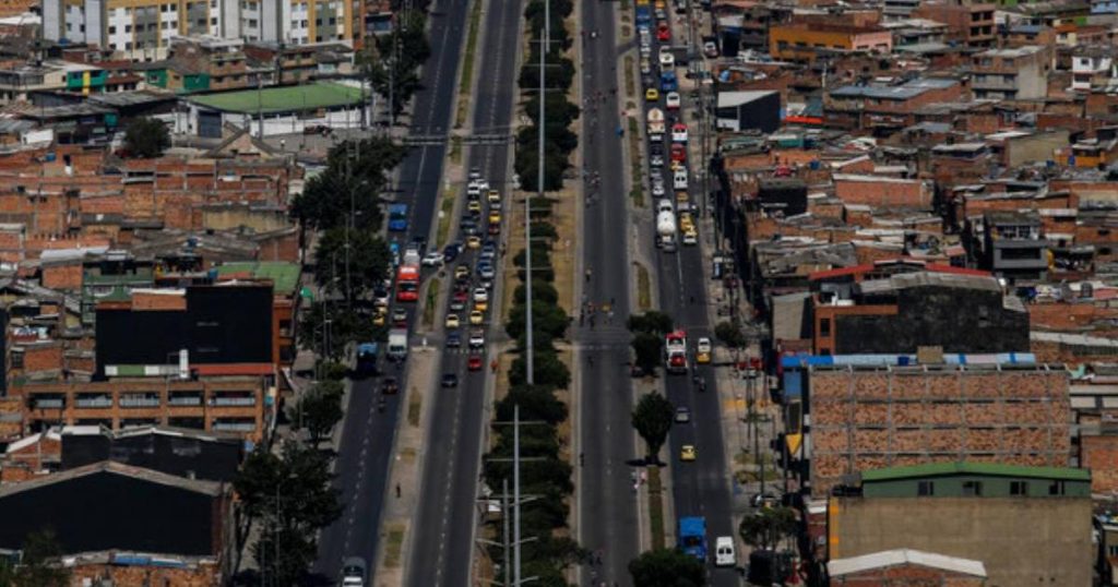 Peak and plate in Bogotá from December 31, 2025 to January 2, 2026: schedules, plates and exceptions
