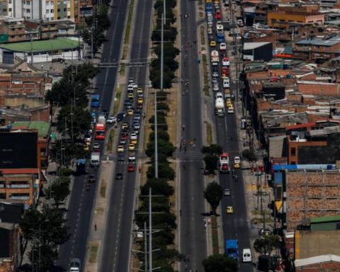 Peak and plate in Bogotá from December 31, 2025 to January 2, 2026: schedules, plates and exceptions