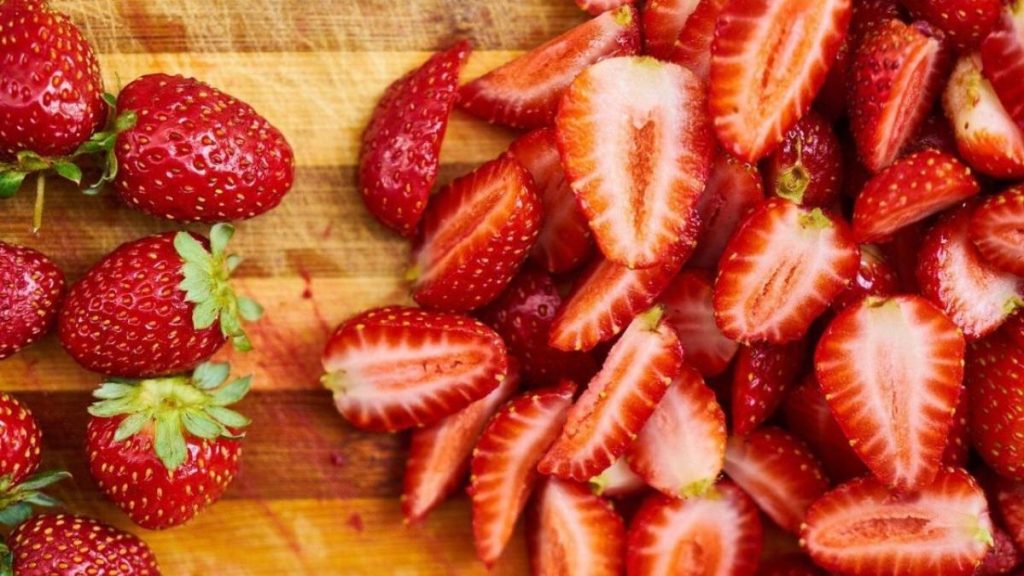 Peru aims to set a record in strawberry production