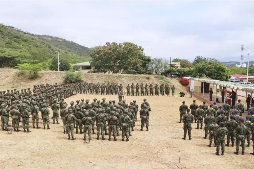 Petro orders an attack on the ELN guerrilla that imposed an armed strike on the population