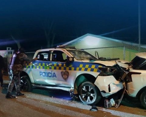 Policía y DIGESETT investigan accidente de unidad patrullera que dejó un muerto en Villa González
