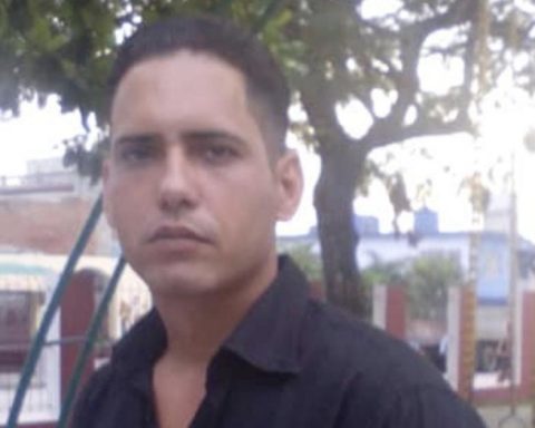 Political prisoner Yosvany Rosell accepts serum on day 40 of his hunger strike