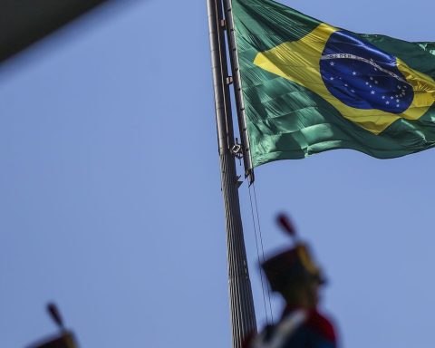 Politicians and authorities celebrate the fall of the Magnitsky Law against Moraes