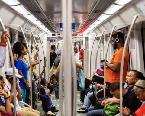 La política domina debates entre pasajeros transporte público en el Gran SD