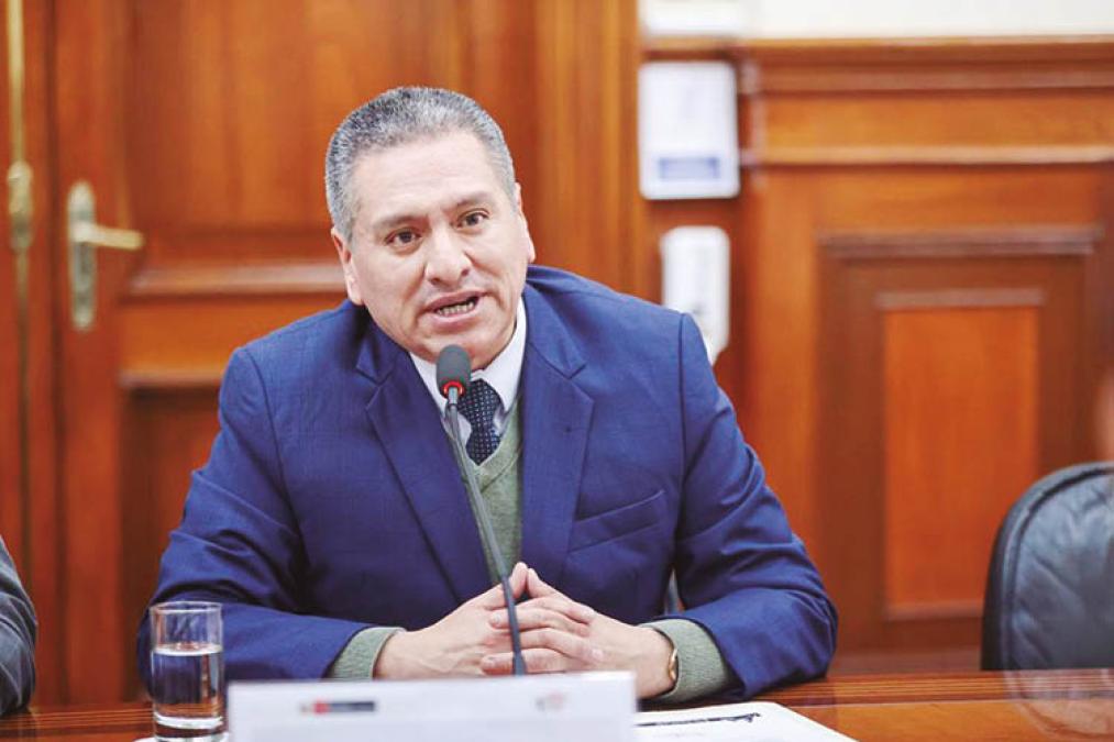 Popular Action will expel Luis Aragón as a traitor