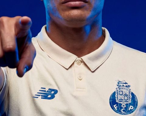 Porto announces signing of Brazilian defender Thiago Silva