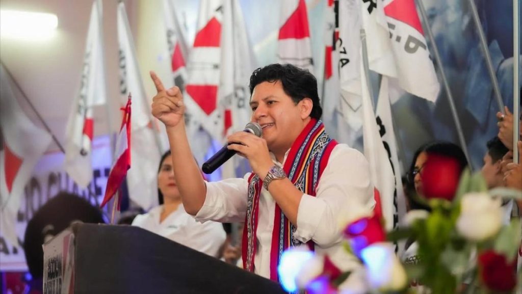 Pre-candidate Julio Chávez prevails in Popular Action consultation