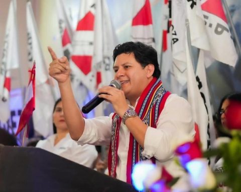 Pre-candidate Julio Chávez prevails in Popular Action consultation