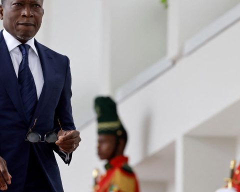President of Benin assures that the situation is "under control" after attempted coup d'état