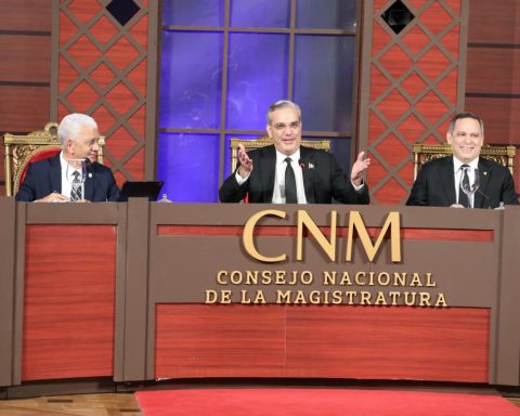 Ratifican presidente del TSE y otros dos jueces; SCJ queda para otra sesión