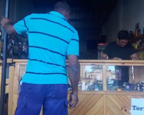 Private businesses live a December under siege in San José de las Lajas