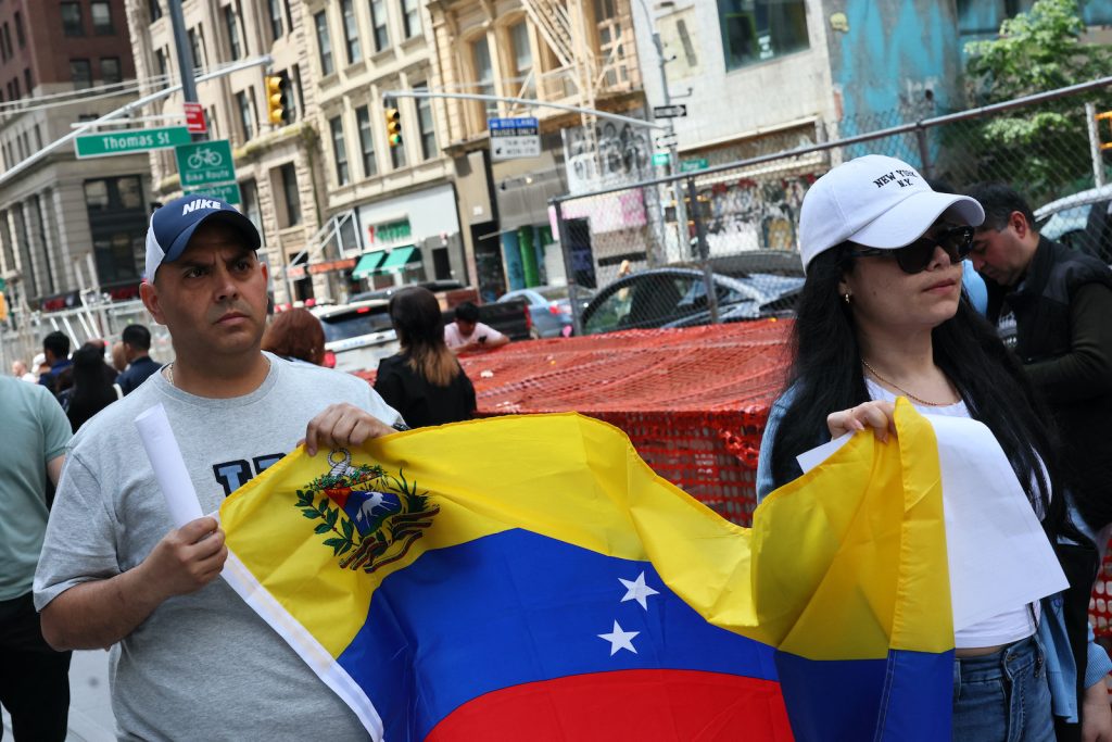 Provide: "Migration leaves 7.9 million Venezuelans separated from their homes at Christmas"