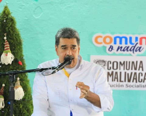 Putin to Maduro: we invariably support Venezuela