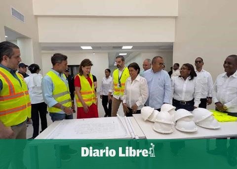 Raquel Peña supervises hospital in Dajabón this Saturday