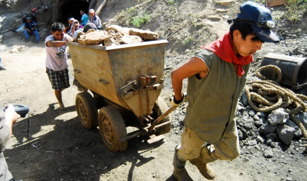 Reinfo: Government of Jerí will prepare a National Census of artisanal and small-scale mining within a period of 6 months