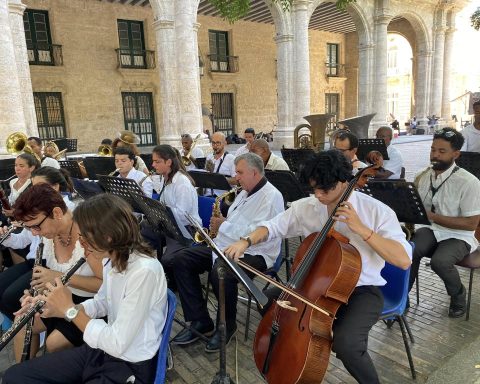 Retreat in the Plaza