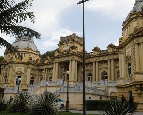 Rio sanctions law to join Propag, a program to refinance debt