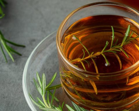 Rituals for the New Year: Rosemary tea to remember who you are (regain focus in 2026)