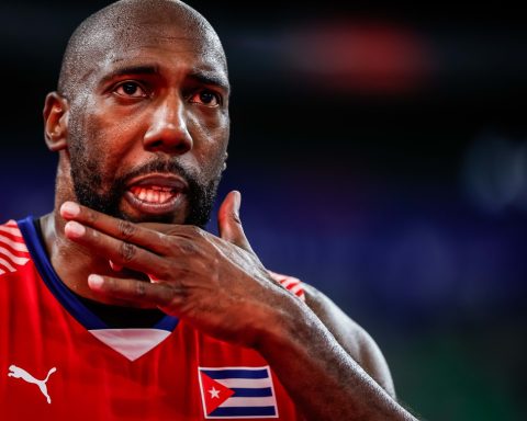 Robertlandy Simón headed to the operating room and with an uncertain future