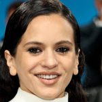 Rosalía suffered a tremendous scare because of a cockroach in Brazil