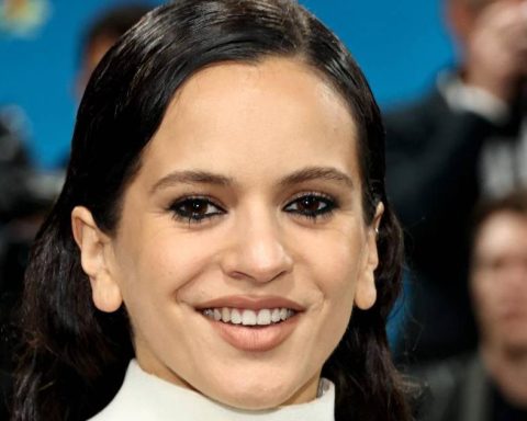 Rosalía suffered a tremendous scare because of a cockroach in Brazil