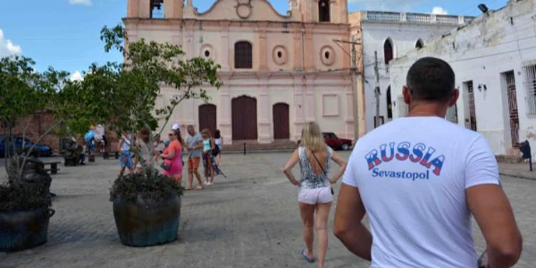 Turistas rusos en Cuba