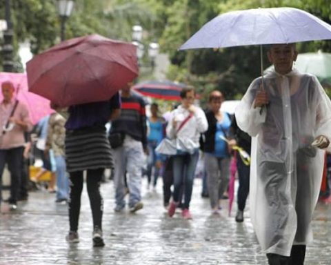 Lluvias y lloviznas dispersas se prevé en dos estados del país