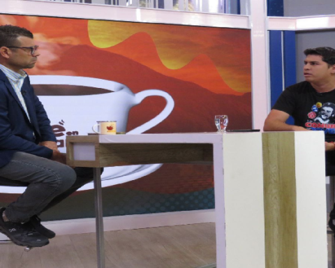 Escuela del Poder Popular genera espacios para analizar coyunturas actuales en jóvenes