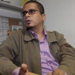 Sebin takes political scientist Nicmer Evans from his house "for an interview"