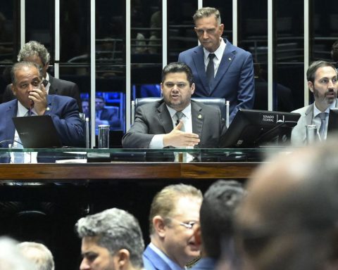 Senate approves reduction of sentences for those convicted of 8/1 and coup plot