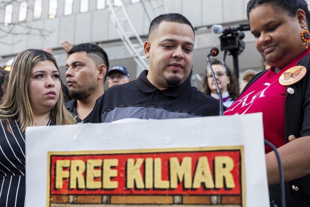 Setback for Trump's anti-immigrant policy: Judge orders the release of Salvadoran Kilmar Ábrego García