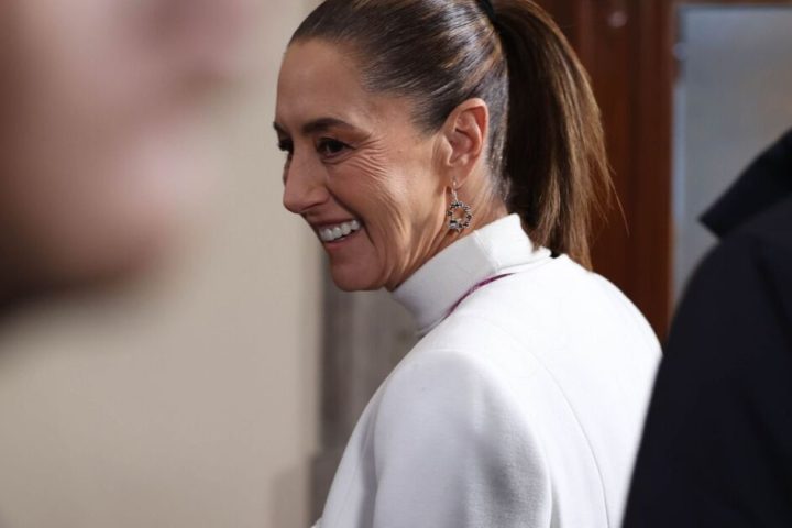 Sheinbaum highlights purchase of trains to rehabilitate all federal highways