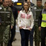 Sheinbaum leads Suburban Train test tour to AIFA