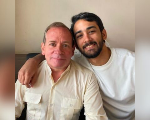 Son of Juan Pablo Guanipa demands urgent medical attention for his father